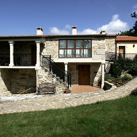 بيت شباب Casa Da Botica A Estrada Os Casares المظهر الخارجي الصورة
