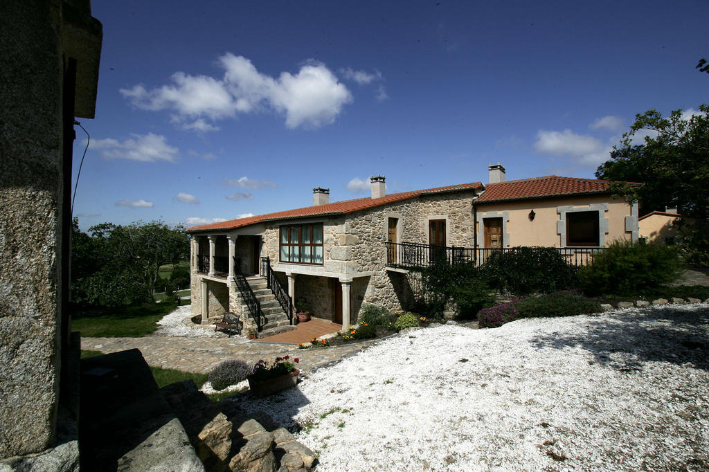 بيت شباب Casa Da Botica A Estrada Os Casares المظهر الخارجي الصورة